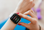 Vijf redenen om naast een mobiel ook een smartwatch aan te schaffen